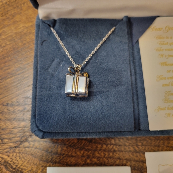 The Bradford Exchange Grandma's Gift Diamond Pendant - Picture 6 of 9